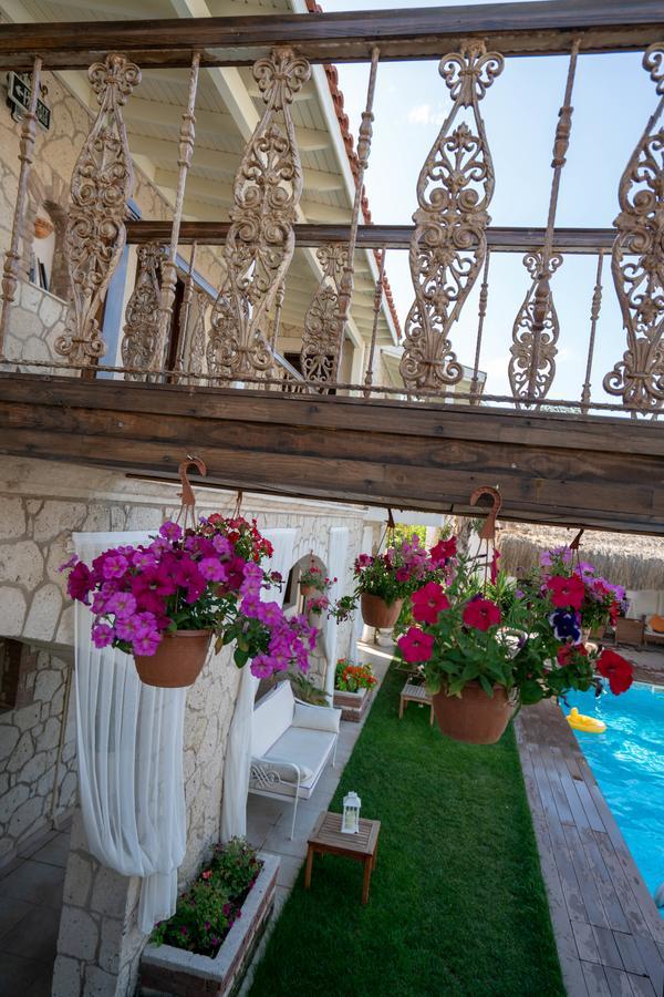 Nobela Hotel Alacatı Bagian luar foto